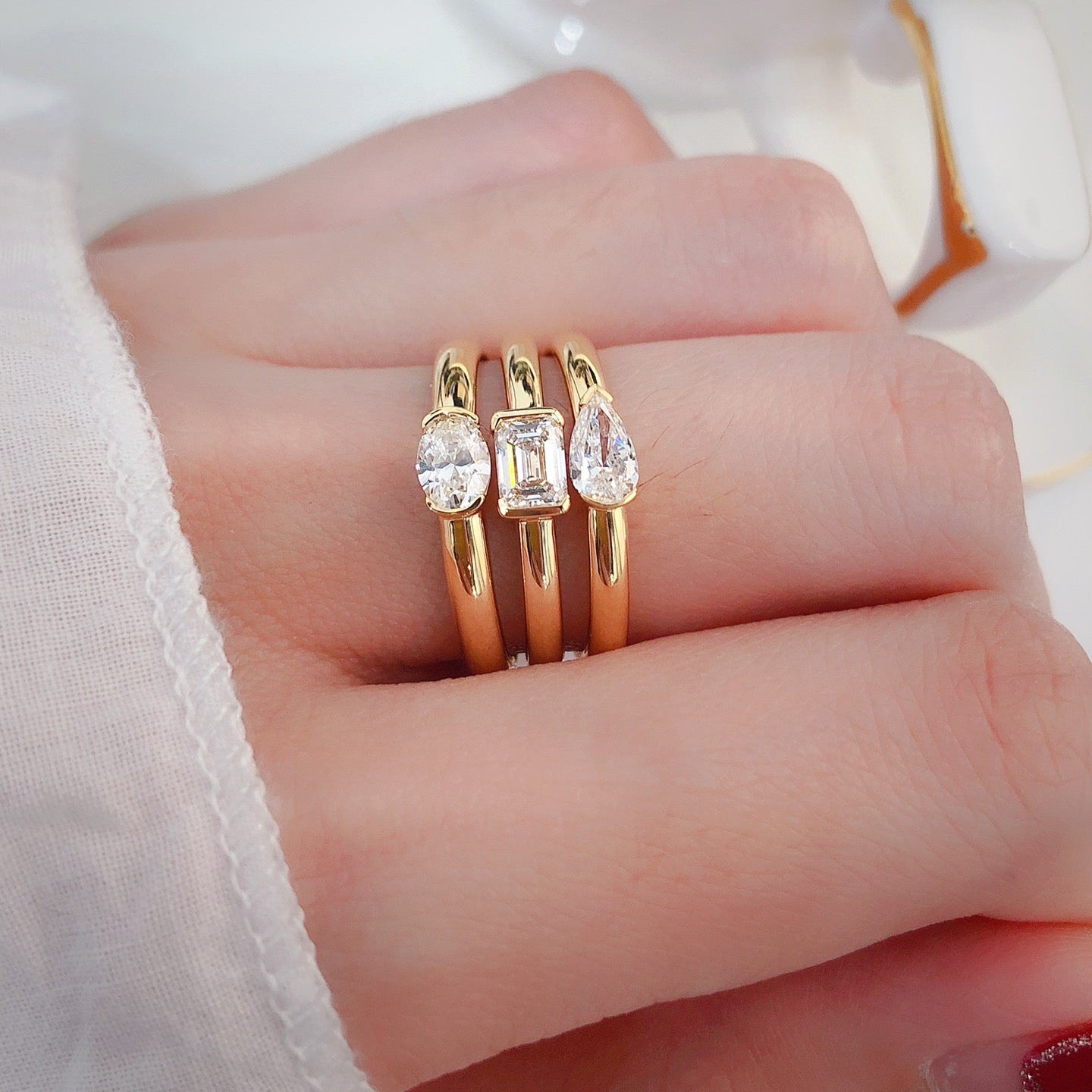 1ct Horizontal Oval Solitaire Lab Grown Diamond Engagement Ring in 14k Yellow Gold
