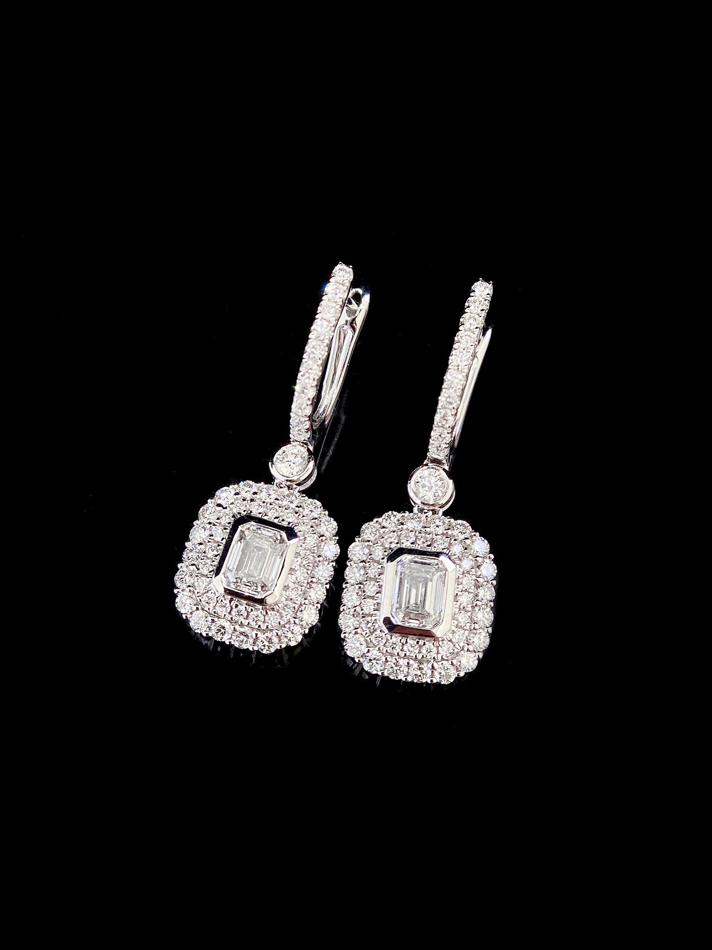 Sparkling Halo Emerlald Bezel Lab Grown Diamond Earrings (Pair)