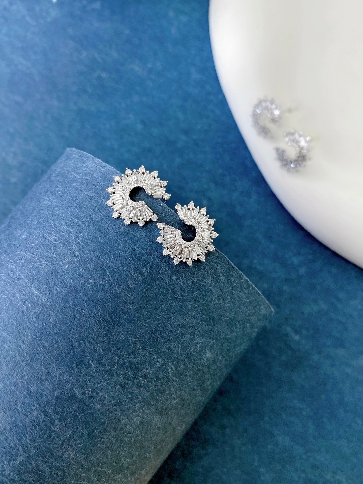 Baguette Sunburst Lab Grown Diamond Earstuds(Pair)