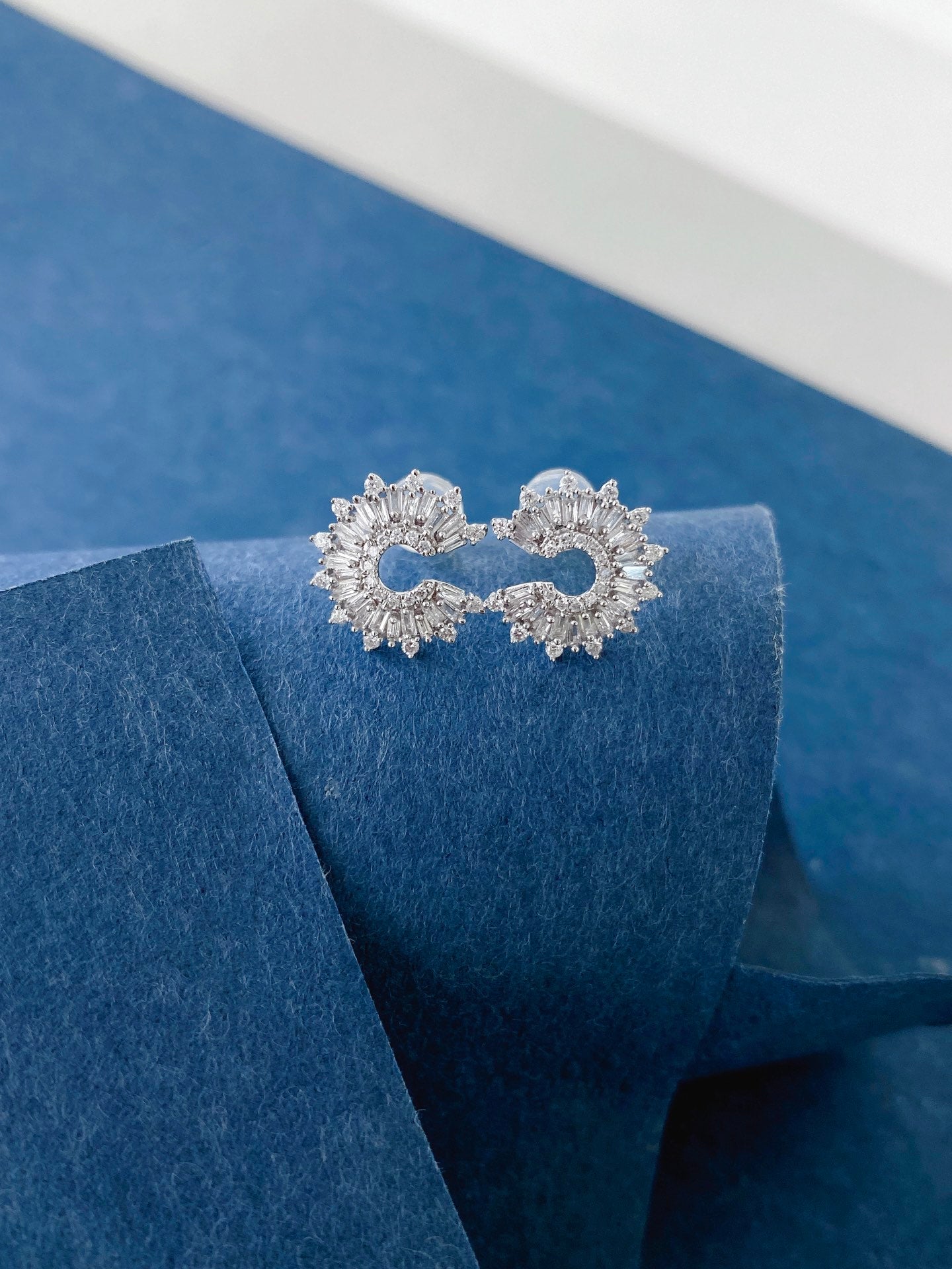 Baguette Sunburst Lab Grown Diamond Earstuds(Pair)