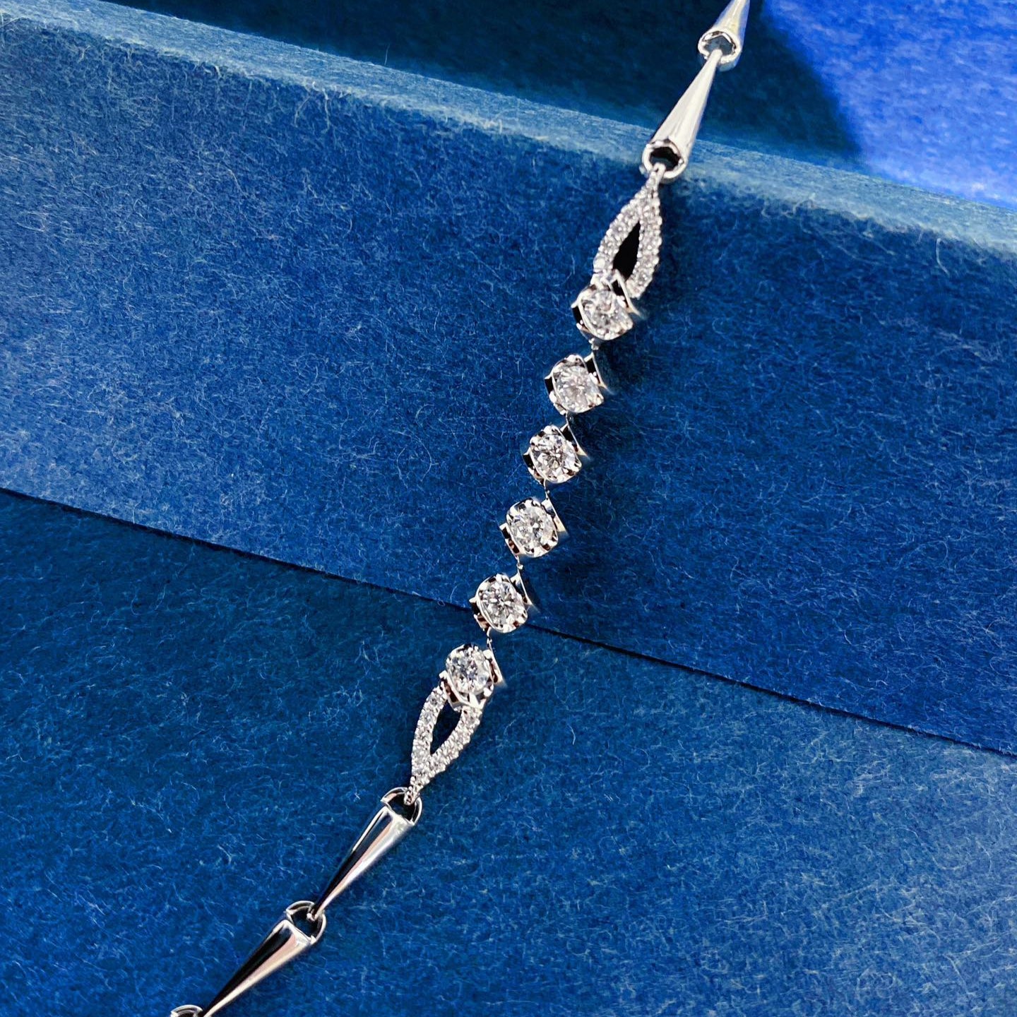 Bubble Lab Grown Diamond Bracelet