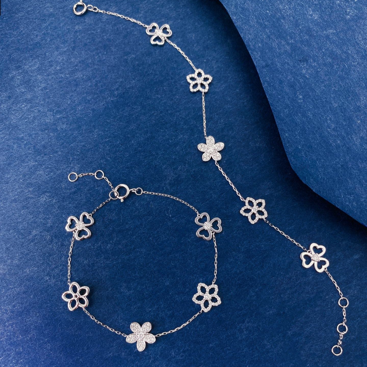0.45 ctw Hollow Five Flower Lab Grown Diamond Bracelet in 14k White Gold