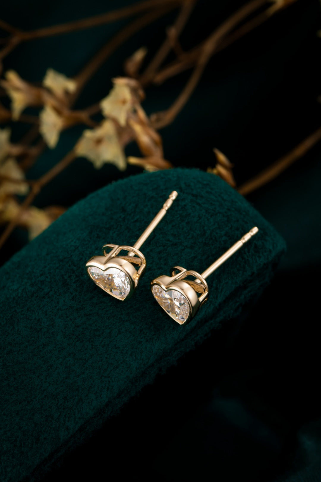 Bezel Heart Cut Earstuds(Pair)