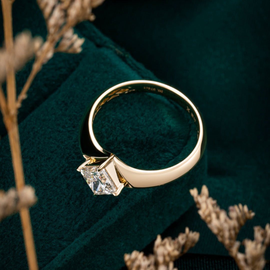 1 ct Princess cut Lab Grown Diamond Engagement Ring in 14k Yellow Gold