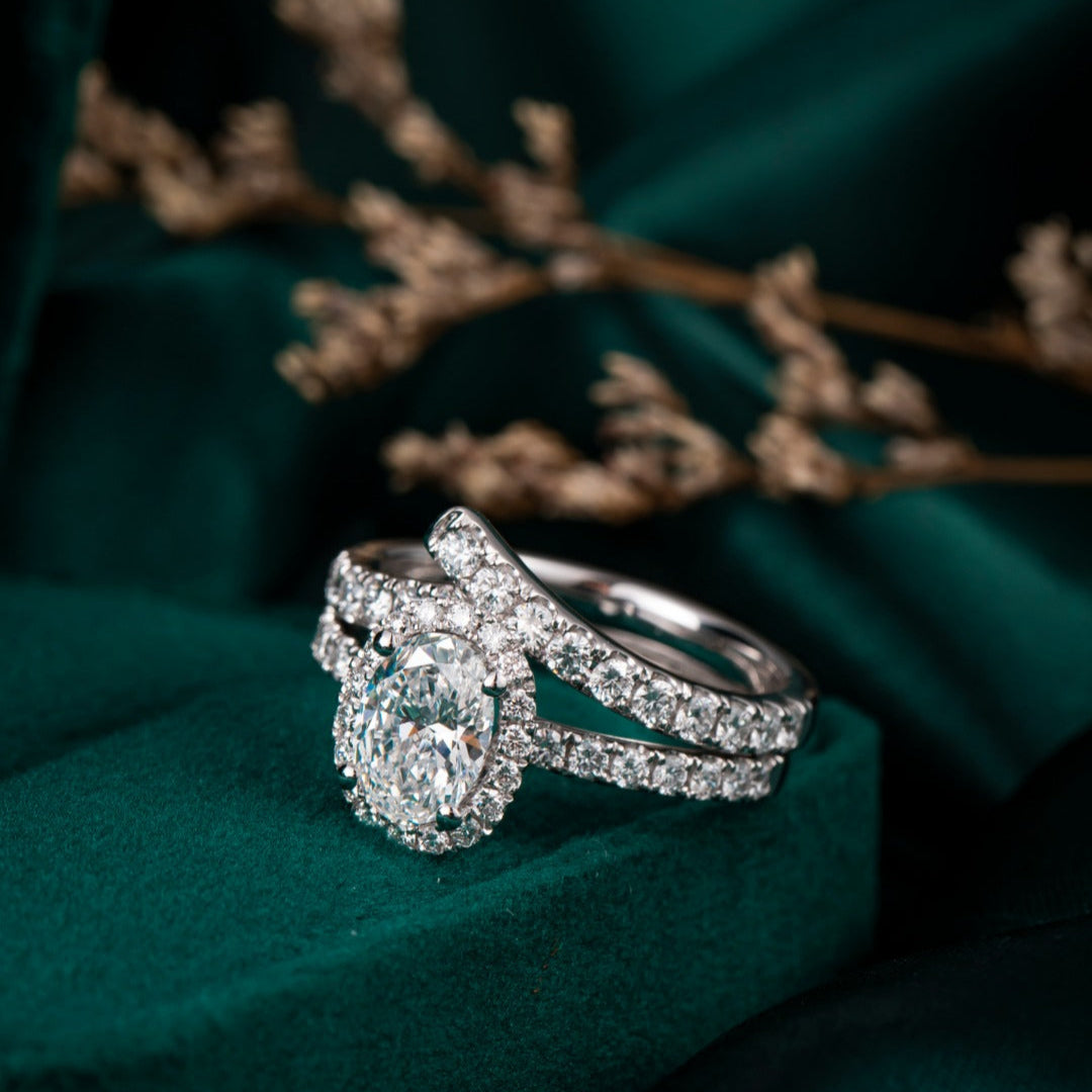 0.47ctw Ribbon Lab Grown Diamond Wedding Ring in Platinum