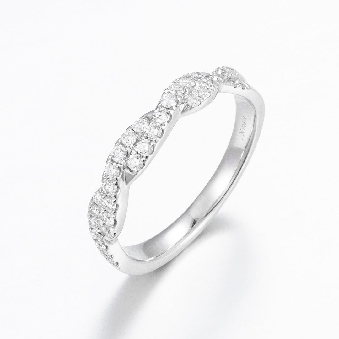 Classic Round Twisted Vine Diamond Engagement Ring in Platinum
