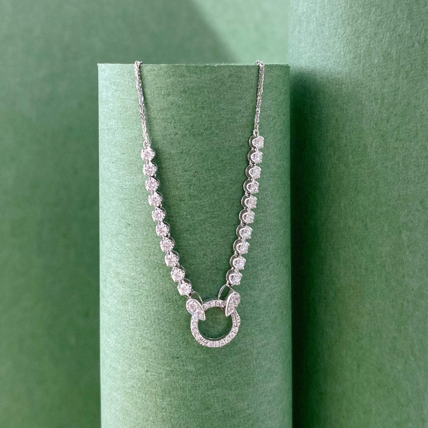 0.50ct Lab Grown Diamond Circle Lock Lab Grown Diamond Necklace in Platinum