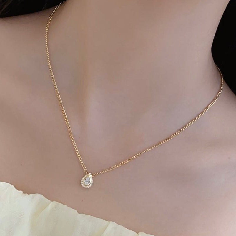 0.40ct Lab-Grown Diamond Vintage Pear Halo Diamond Necklace in 14K Yellow Gold
