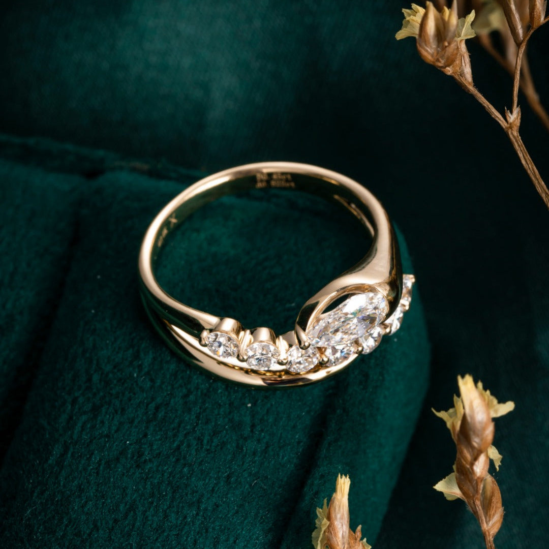 1 ct Modern style Pear Cut Lab Grown Diamond Engagement Ring in 14k Yellow Gold