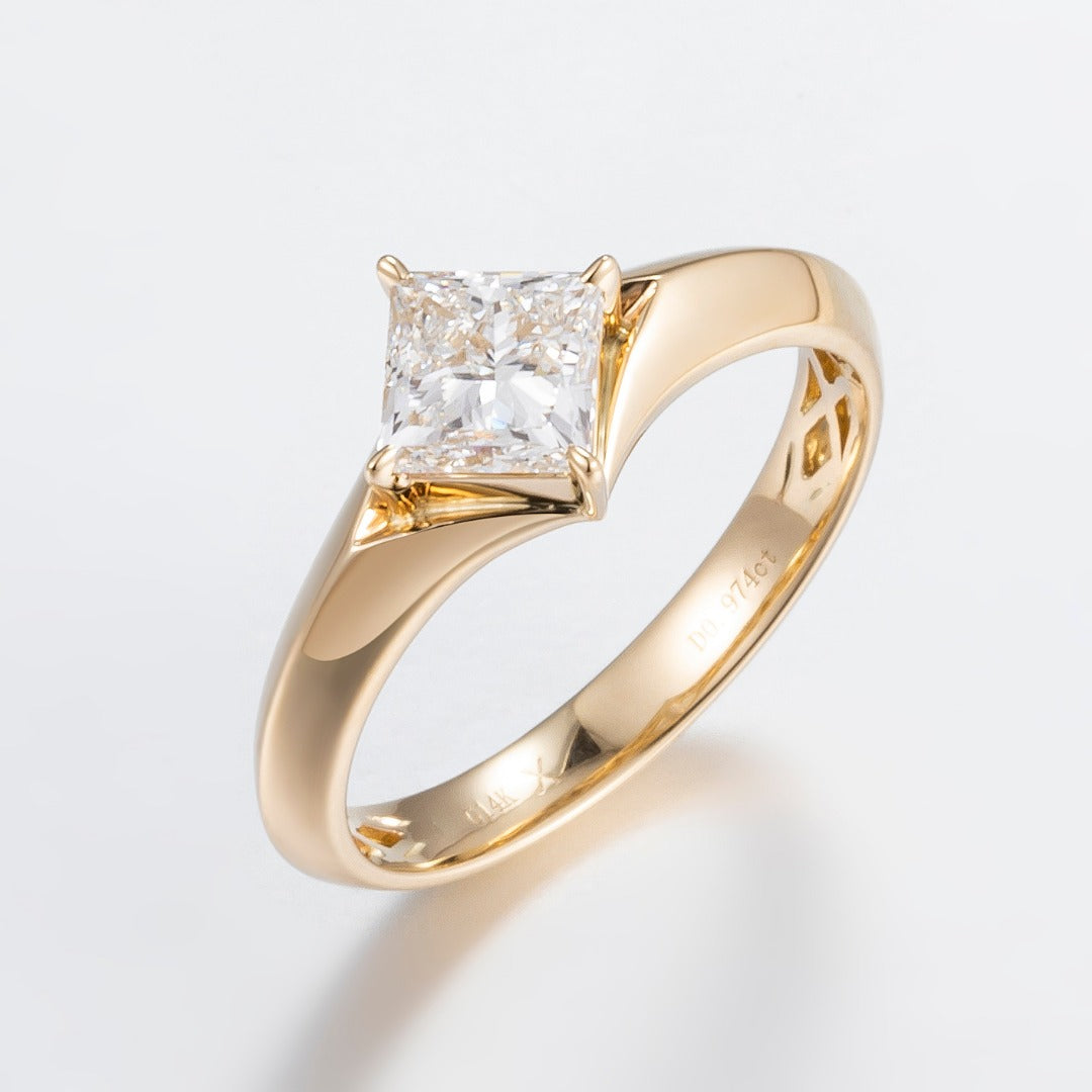 1 ct Princess cut Lab Grown Diamond Engagement Ring in 14k Yellow Gold