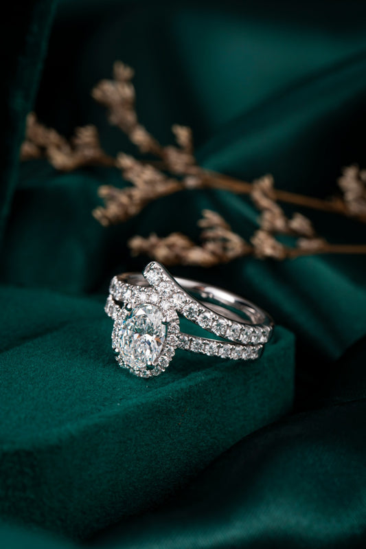 Oval Halo Lab Grown Diamond Ring Set