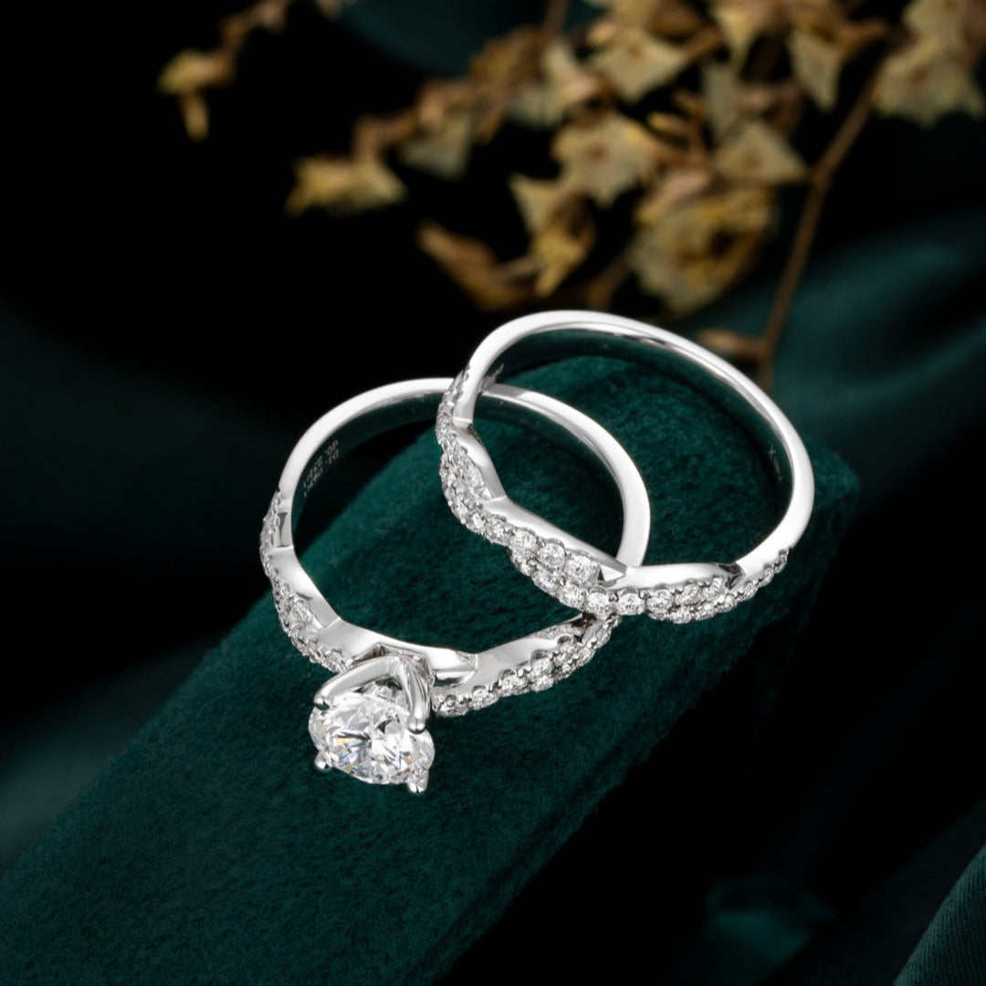 Classic Round Twisted Vine Diamond Ring Set in Platinum