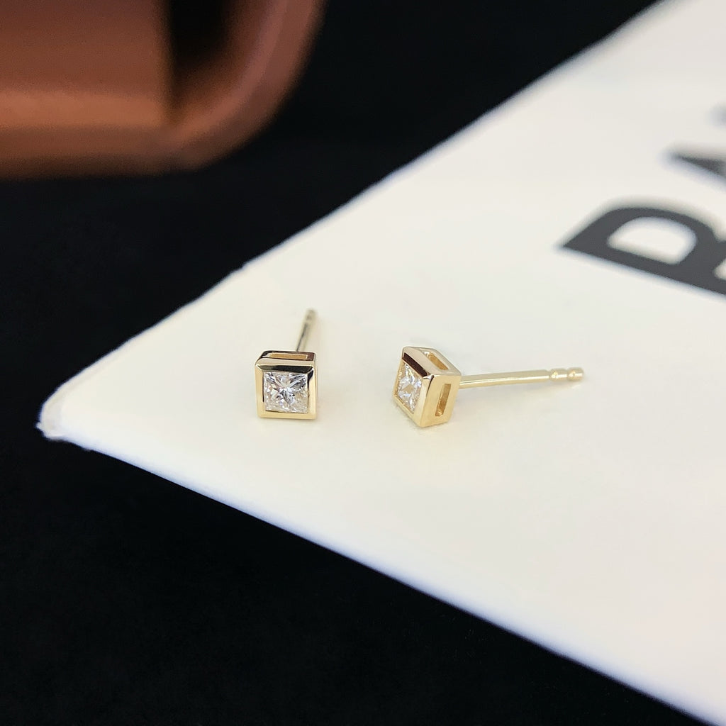 1.0 ctw Bezel Princess Cut Earstuds (Pair) in 14k Yellow Gold