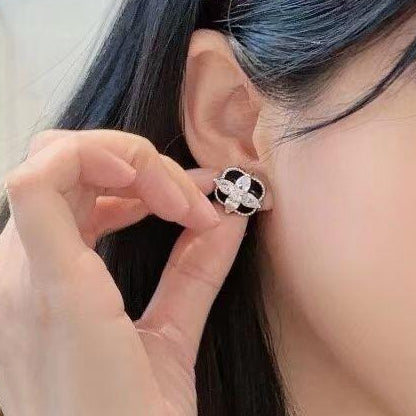 Black Chalcedony Clover Earrings