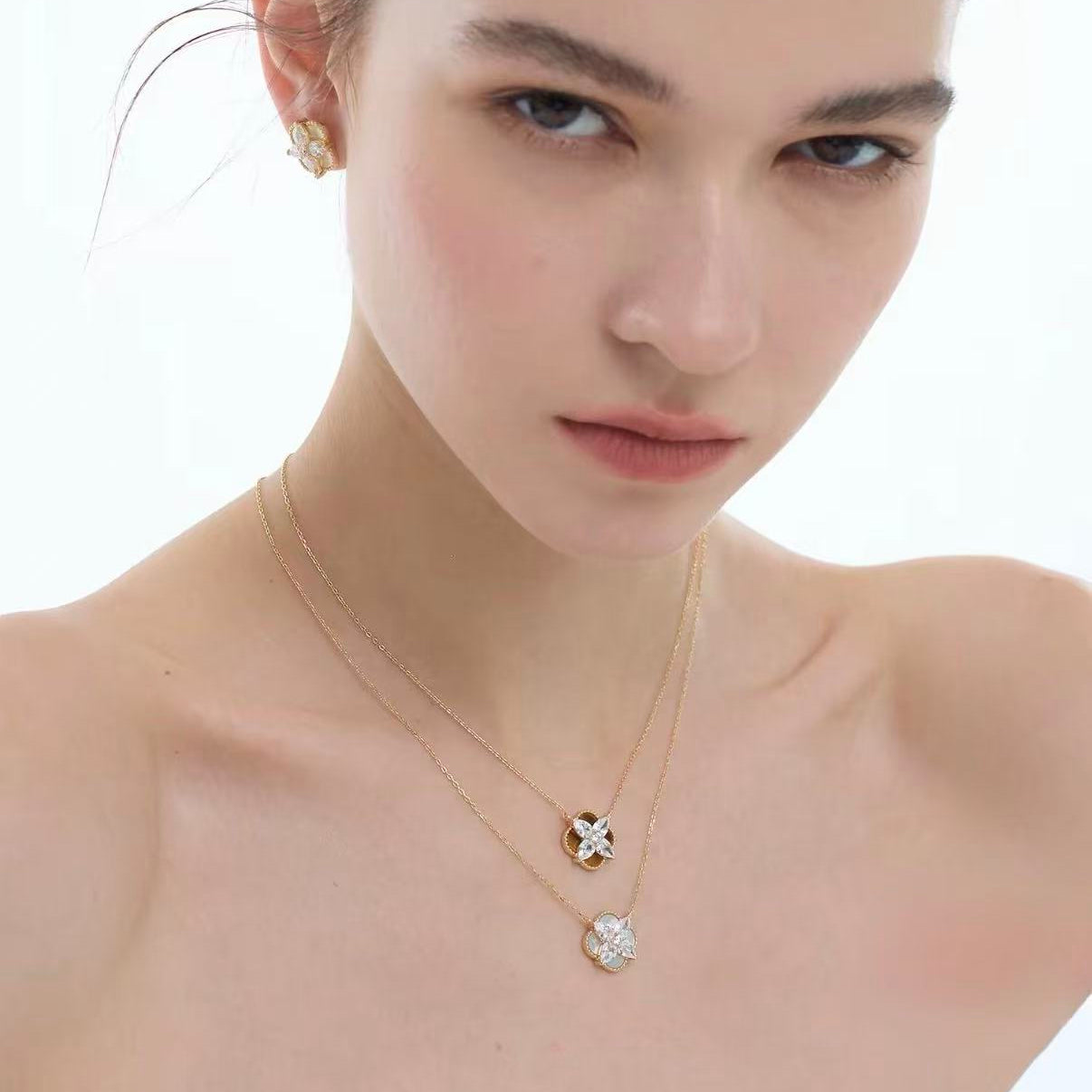 Clover Mother of Pearl Necklace