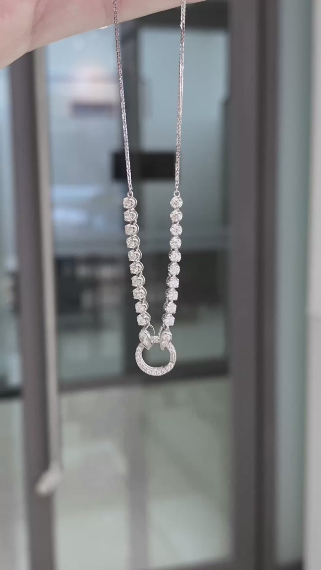 0.50ct Lab Grown Diamond Circle Lock Lab Grown Diamond Necklace in Platinum