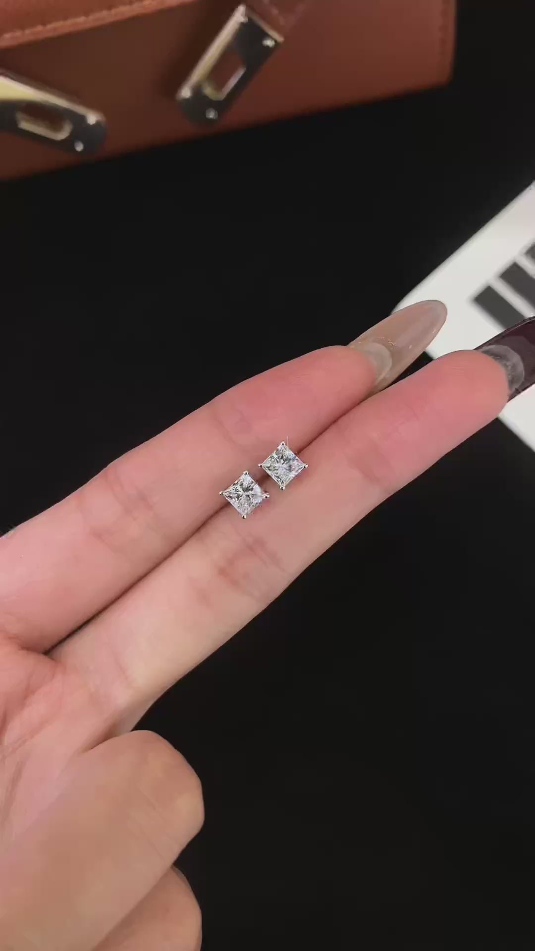 2 ctw Princess Cut 4 Prongs Lab Grown Diamond Earstuds (Pair) in White Gold